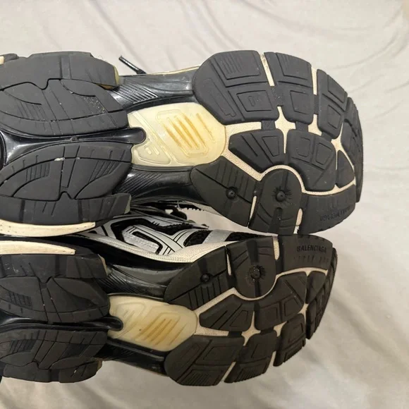 Balenciaga Black and White Athletic Shoes - Picture 7 of 7
